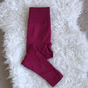 Lululemon Raspberry Wunder Under Leggings 0